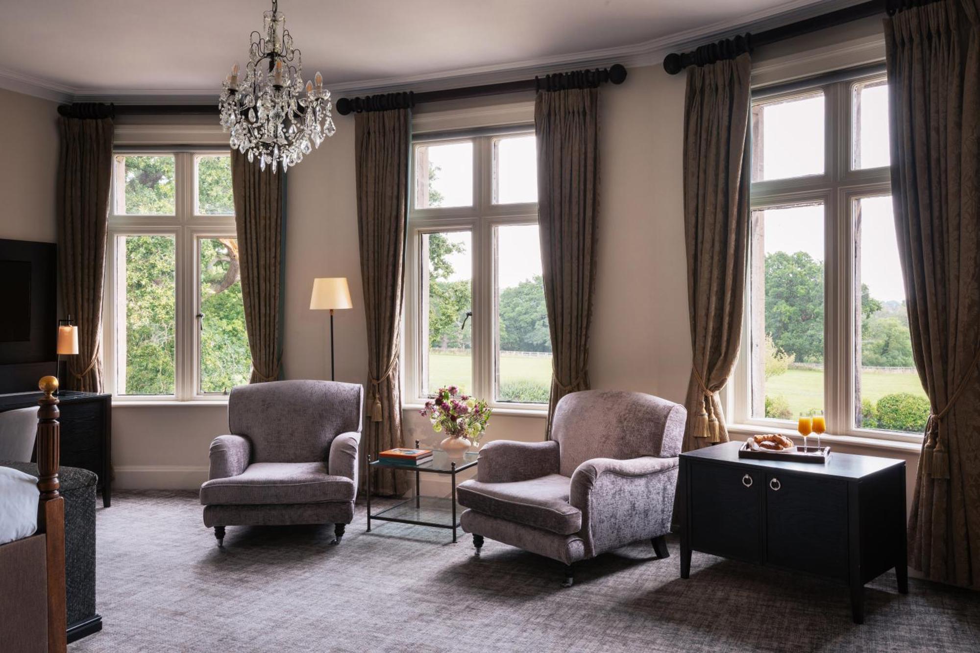 Feature Room